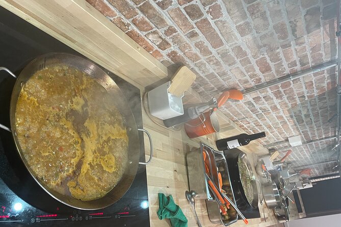 Paella and Burnt Basque Cheesecake Cooking Class (in Bilbao) - Timing, location, and booking details