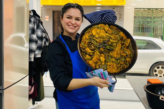 Paella and Sangria Workshop in Malaga - The teaching style and the people leading it