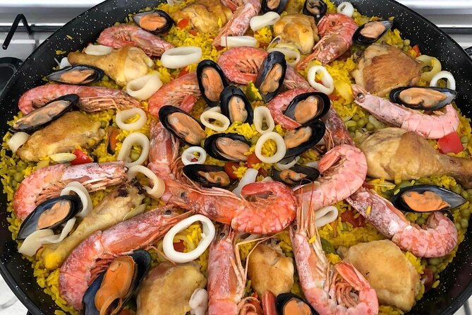 Paella class - A step-by-step look at the cooking process