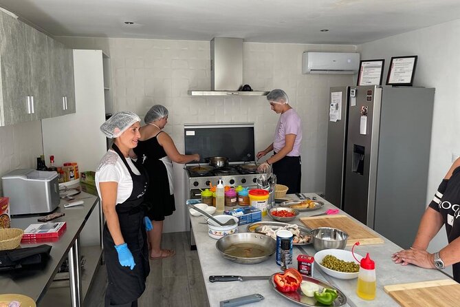 Paella class - The personal touch from Elena and Philippe