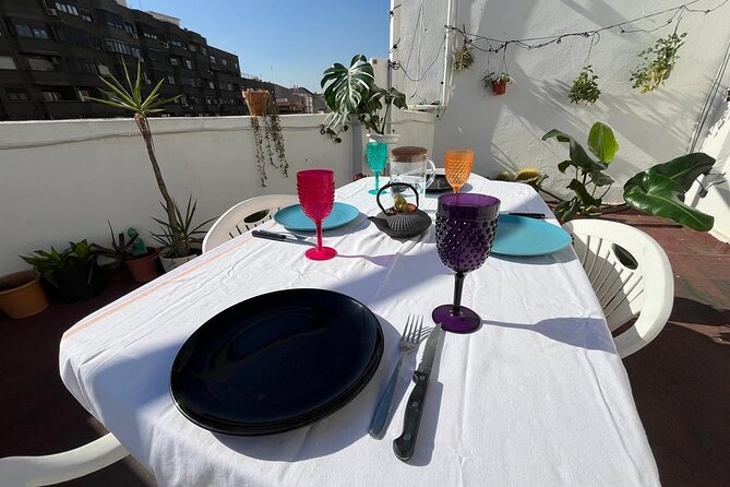 Paella Cooking Class on a Splendid Terrace in Valencia - Planning around the group size and cancellation rule