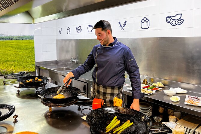 Paella Cooking Class, Wine Tasting & Central Market in Valencia - Shopping at Valencia’s Central Market