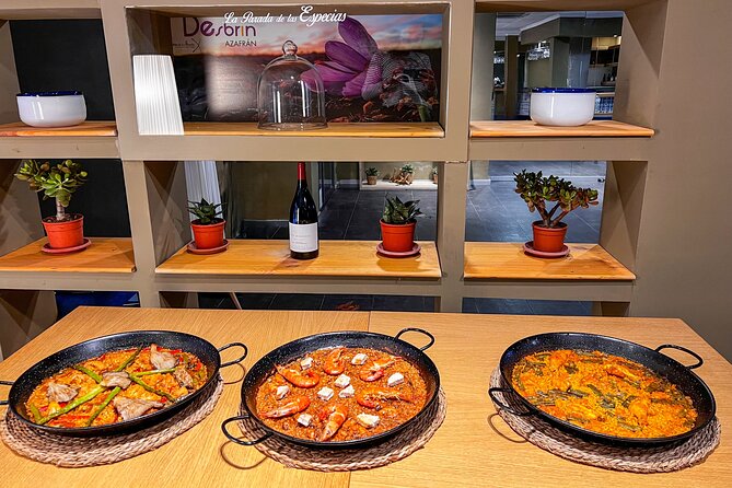 Paella Cooking Class, Wine Tasting & Central Market in Valencia - Tapas, wine, and the meal itself