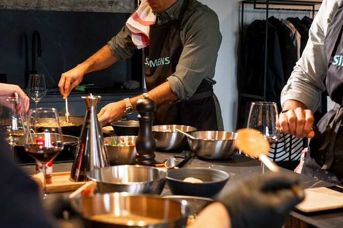 Paella Cooking Class with English Guide in Malaga - How long the class takes and how the schedule changes