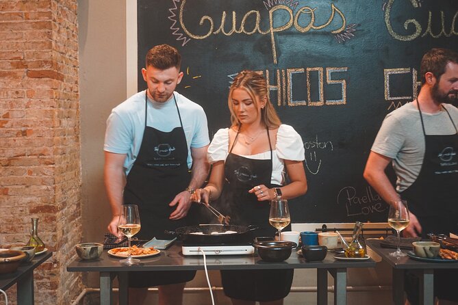 Paella Experience and Bottomless Wine in Barcelona - Key details to know before booking