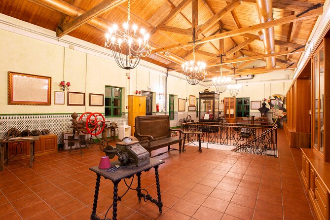 Paella, Olive Oil, Wine & Relax in Rural Estate outside Madrid - Inside the Carabaña Water Estate