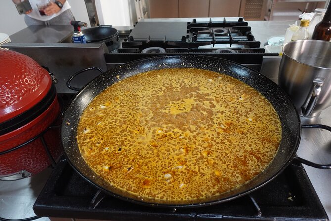 Paella & Sangria Class with Tapas and Market Visit - Learning the base of a real paella