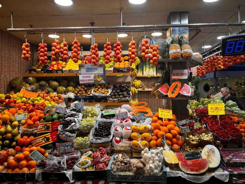 Palma authentically. Small group City tour with tapas - A small group makes Palma easier to read