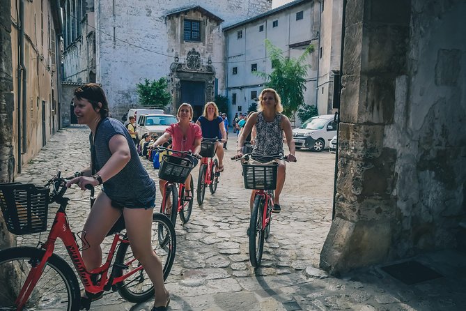 Palma de Mallorca Bike Tour with tapas - Why a bike is a smart way to see Palma