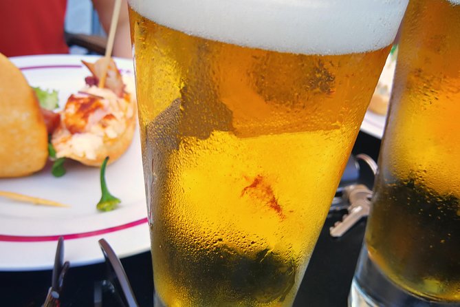 Palma de Mallorca Bike Tour with tapas - Harbor paths and the first old-town sights