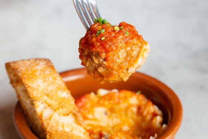 Palma de Mallorca: Gourmet Tapas and Wine Tour - The two-choice system