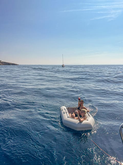 Palma de Mallorca: Sailing Boat Trip with Skipper & Tapas - Price, group size, and real value