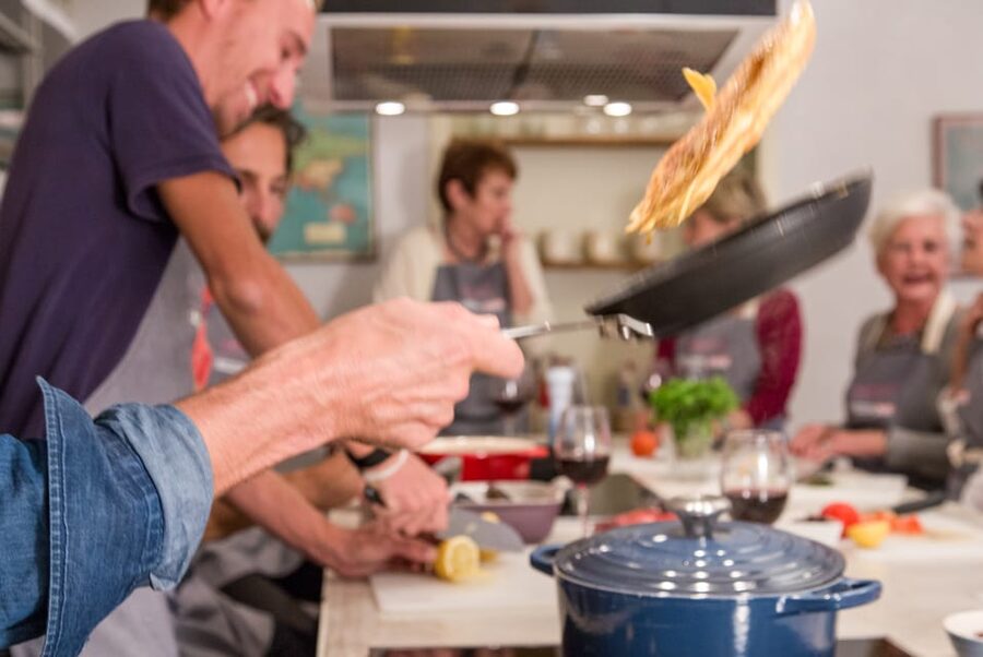 Palma de Mallorca: Spanish Cooking Experience - From island appetizers to crema Catalana