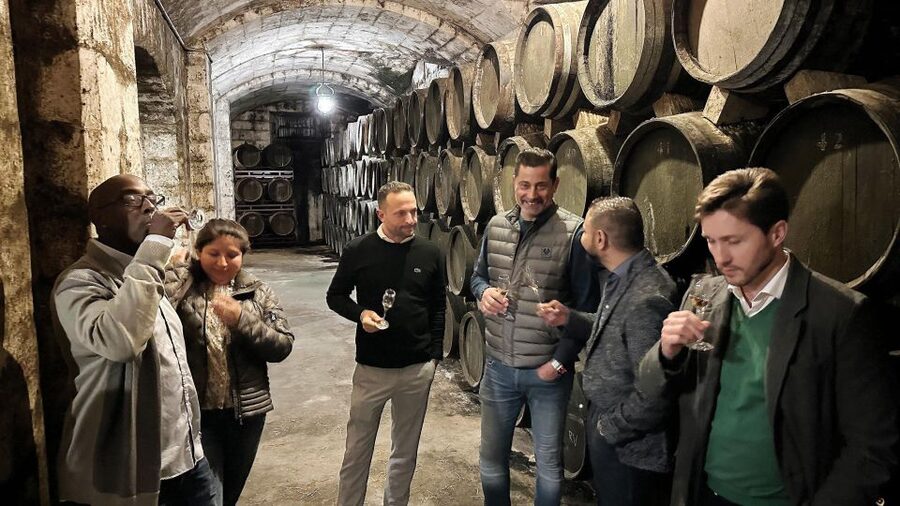 Palma: Distillery Tour with 6 Spirits and Tapas Tasting - Tapas keep the spirits in balance