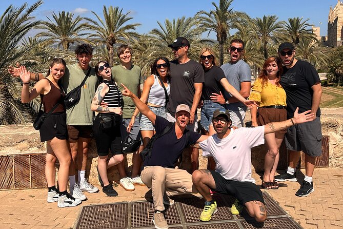 Palma Evening Tapas Walking Tour with Pinchos & Drinks - Finishing in La Lonja after dark