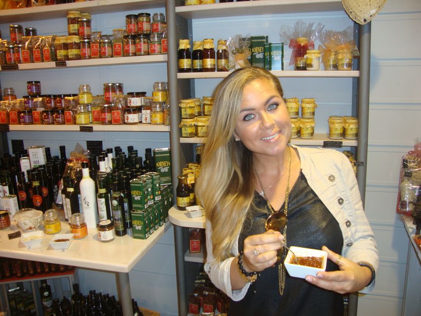 Palma Tour with Wine and Tapas Tasting - Wine tasting in the historic center