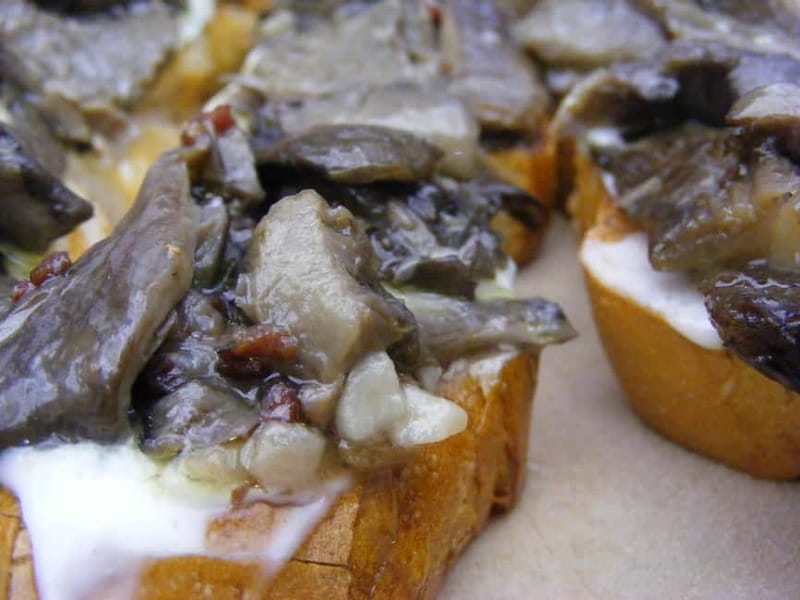 Personalised Traditional Madrid Night Tapas and Drinks Tour - Plaza de las Cortes and the final bar