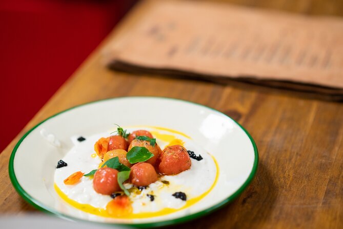 Plant-based Tapas and Wine Night Tour in Seville Spain - Marta and Bruno’s role in the evening