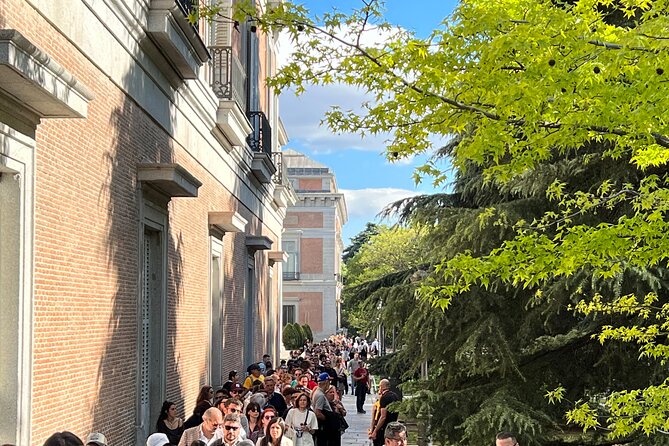 Prado Museum VIP Tour with Drinks & Tapas - From Goya’s monument into the Prado