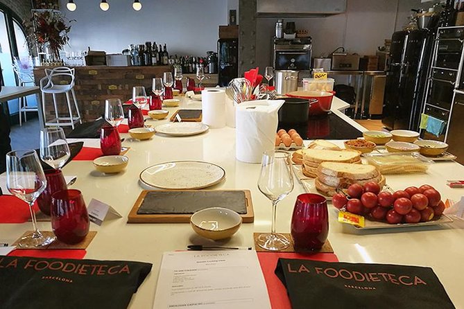 Premium Cooking Class in Designer Loft: Paella & Spanish Tapas - Who should book this class?