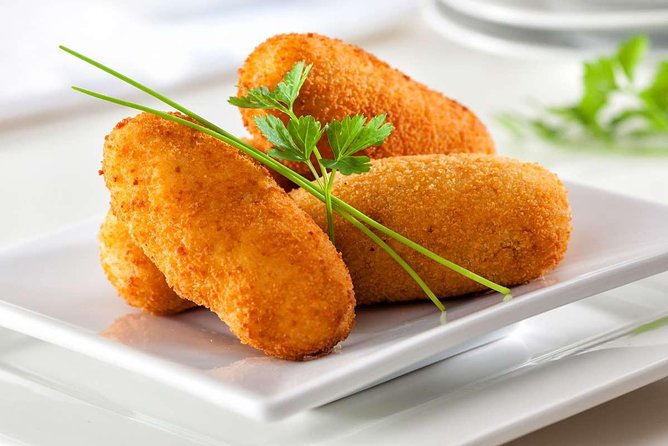 PREMIUM TAPAS TOUR: Paella, Tapas, Winery and Flamenco - What you actually eat and drink