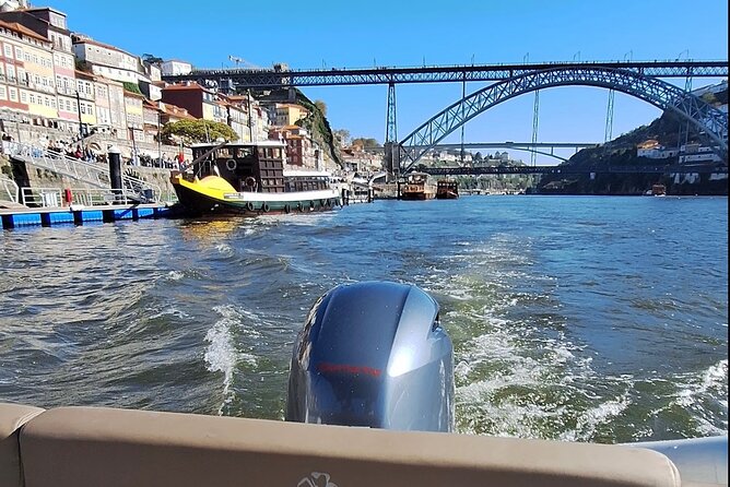Private 6 Bridges Cruise with Tapas and Port Wine - Tapas, Port, and the right pace