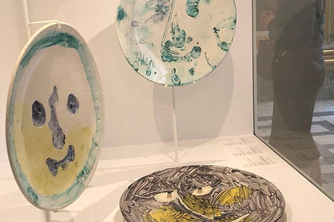 Private Barcelona Art and Tapas Walking Tour with Picasso Museum - El Born and the first pintxos stop