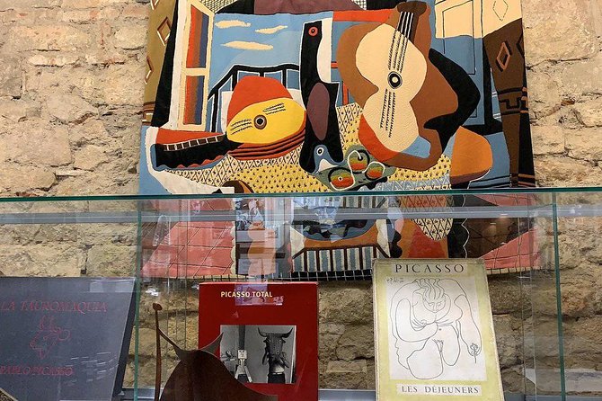 Private Barcelona Art and Tapas Walking Tour with Picasso Museum - Spanish and Catalan meat dishes to finish