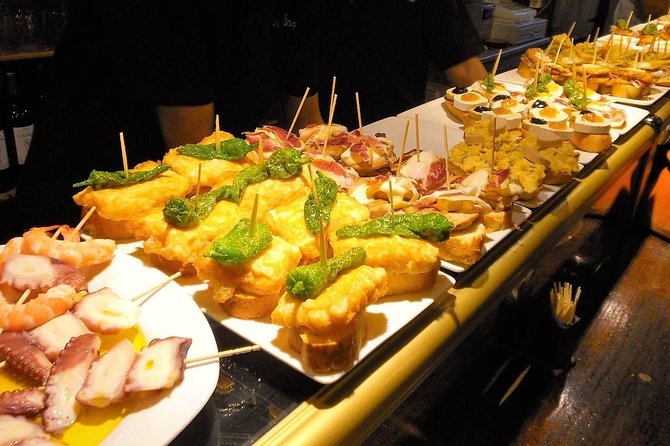Private Barcelona Art and Tapas Walking Tour with Picasso Museum - Timing, language, and practical details