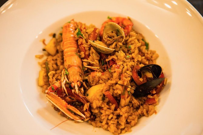 Private Barcelona Market Tour & Paella Cooking Class with Josh - What makes this paella class memorable