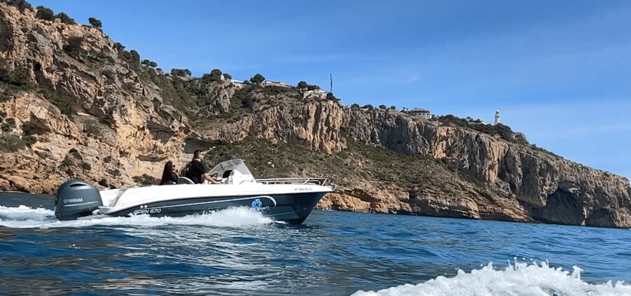 Private Boat Route with wine,ibérico Gourmet all incld 3hour - Who will enjoy this outing most?