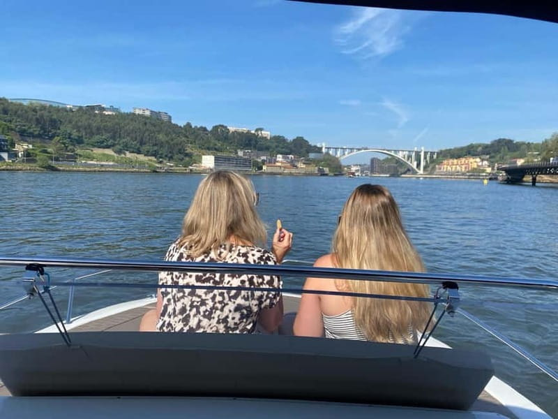 Private Boat Tour in Porto with Portuguese Tapas Option - Alfândega and the run toward the Atlantic