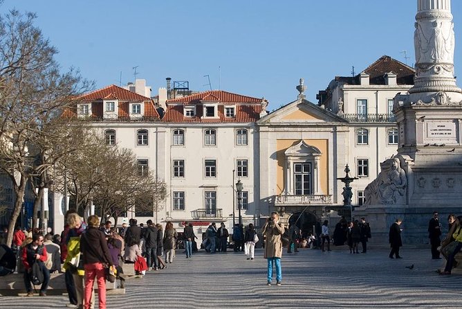 Private Lisbon Tour with Premium Portuguese Wine and Tapas Tasting - Who should choose this experience?