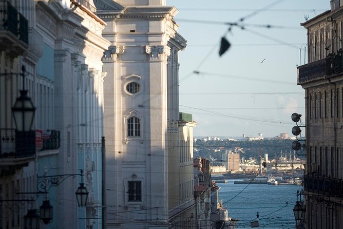 Private Lisbon Walking Tour with Premium Port Wine and Tapas Tasting - Why the final wine bar matters