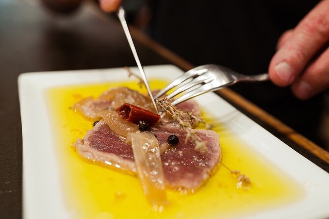Private San Sebastian Pintxos Tour with Local Guide - Calle 31 de Agosto and the cheesecake finale