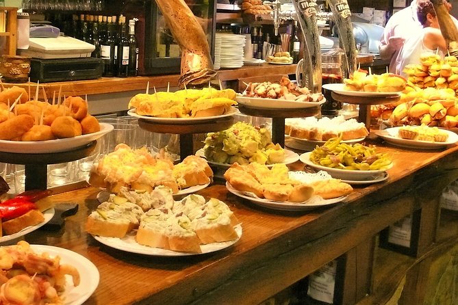 Private Tapas Walking Tour in Barcelona Modernist Area with Dinner included - Four hours of Barcelona food, from bodega to restaurant