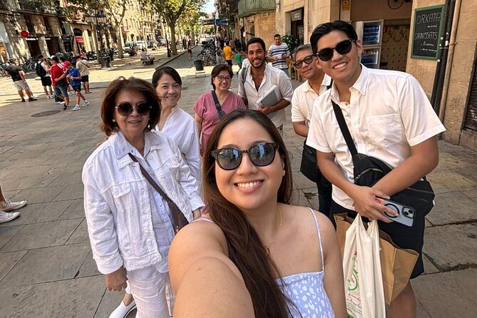 Private Tapas Walking Tour in Barcelona Modernist Area with Dinner included - Meeting near Casa Sayrach on Avinguda Diagonal