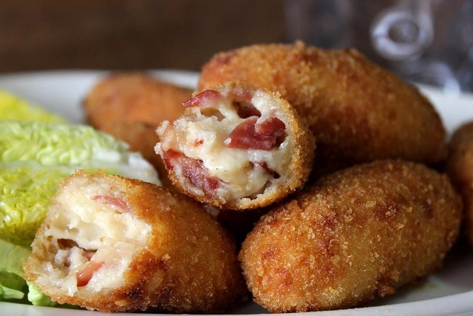 Private Tapas Walking Tour in Barcelona Old Town and Flamenco Show - Las Ramblas and the city’s food culture
