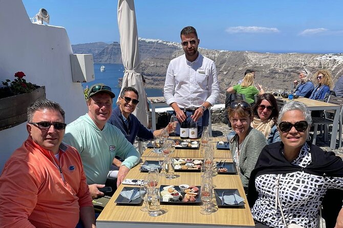 Private Wine Tour in 3 Wineries with 12 Wine Tastings and Tapas - Getting there without wrestling with Santorini roads