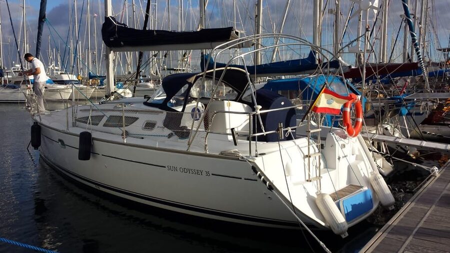 Puerto Rico: Sailing excursion with swim, drinks and tapas. - The southwest coast looks different from the water