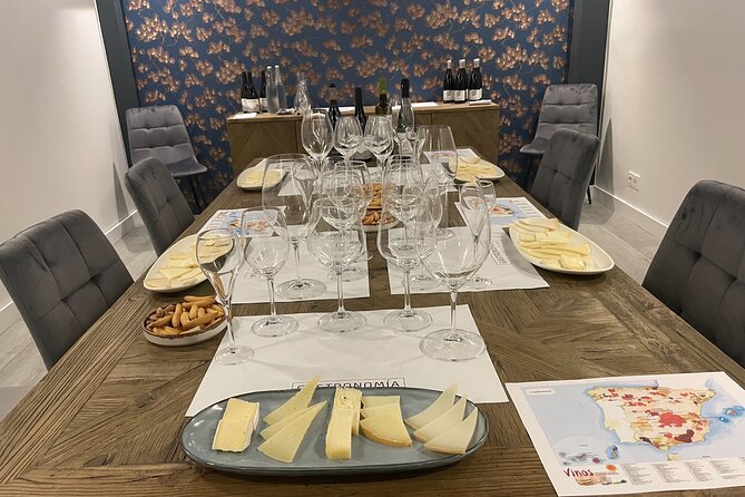 Rioja & Txakoli Wine Tasting in Bilbao with a Local Sommelier - What the tasting room adds to the experience