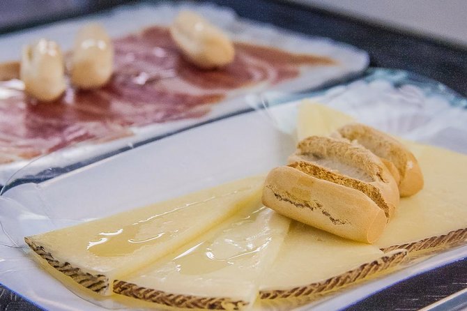 Royal Palace Madrid & Tapas Experience with Skip the Line Ticket - Two hours inside the Royal Palace