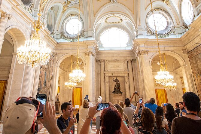 Royal Palace of Madrid Guided Tour and Flamenco Show with Tapas - Inside the Royal Palace for two focused hours