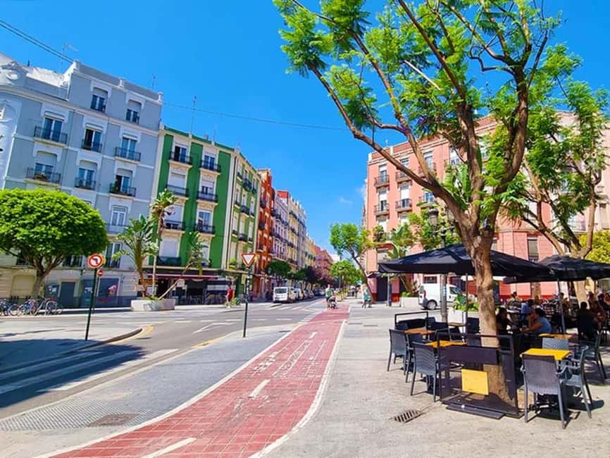 Ruzafa Food & Wine Tour: Tapas, Drinks & Local Secrets - Stop two: comparing drinks, food, and atmosphere