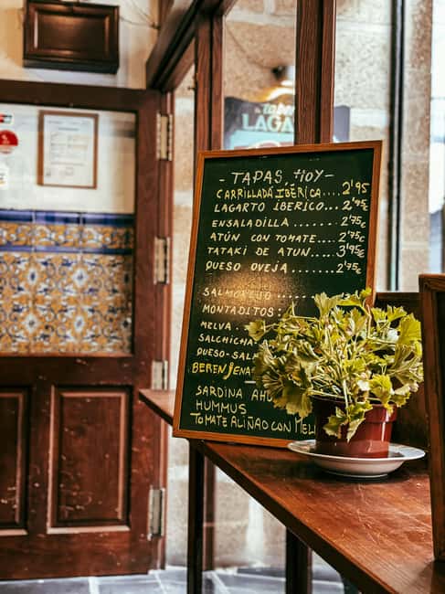 Ruzafa Food & Wine Tour: Tapas, Drinks & Local Secrets - What the guide adds beyond the food
