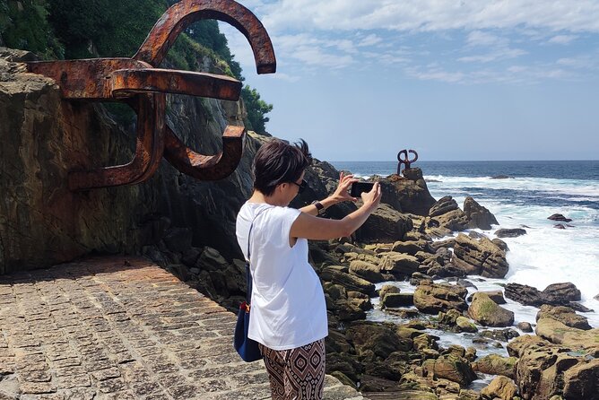 San Sebastián city tour and pintxos lunch from Pamplona - Key points to know before booking