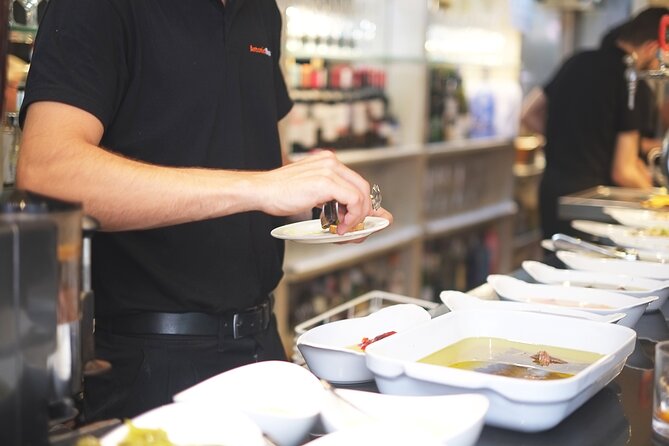 San Sebastian Evening Pintxo Tour with Wine - Wine, cider, and the value of the pairings