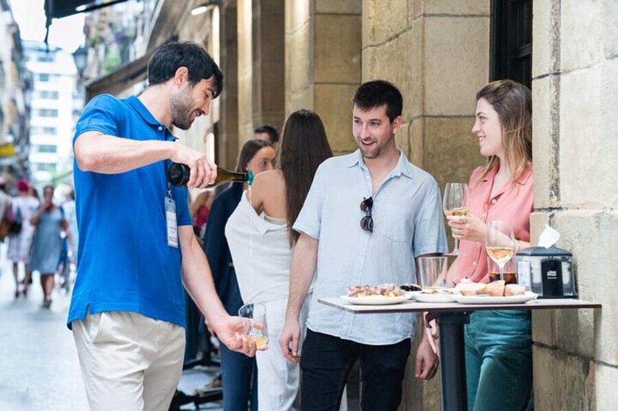 San Sebastian Food Tour: Pintxo Tasting Paired with Wines - Walking into San Sebastian’s pintxos culture