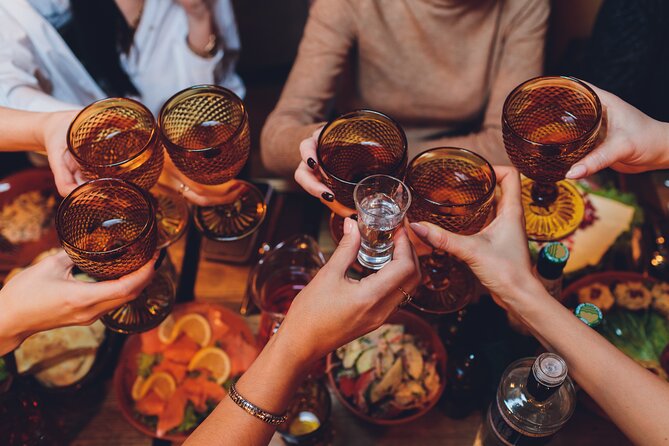 San Sebastian Food Tour: Pintxos, Drinks, and Tapas with a Local - Key things to know before you book