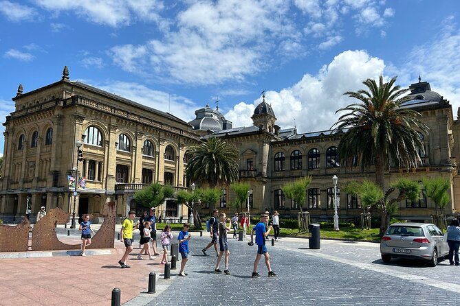 San Sebastian Food Tour: Pintxos, Drinks, and Tapas with a Local - Church San Vicente and the final cheesecake